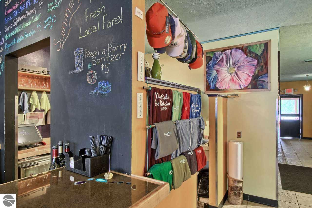 320 Main St, Frankfort, MI 49635